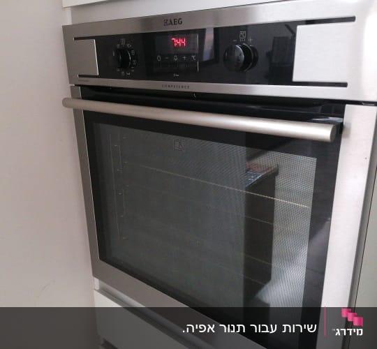 תנור אפייה חשמלי עם תצוגה דיגיטלית